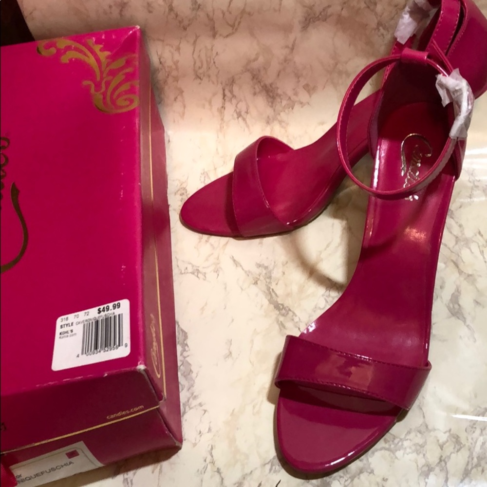 NWT Candie’s Caveroni Queen Fuschia Heels